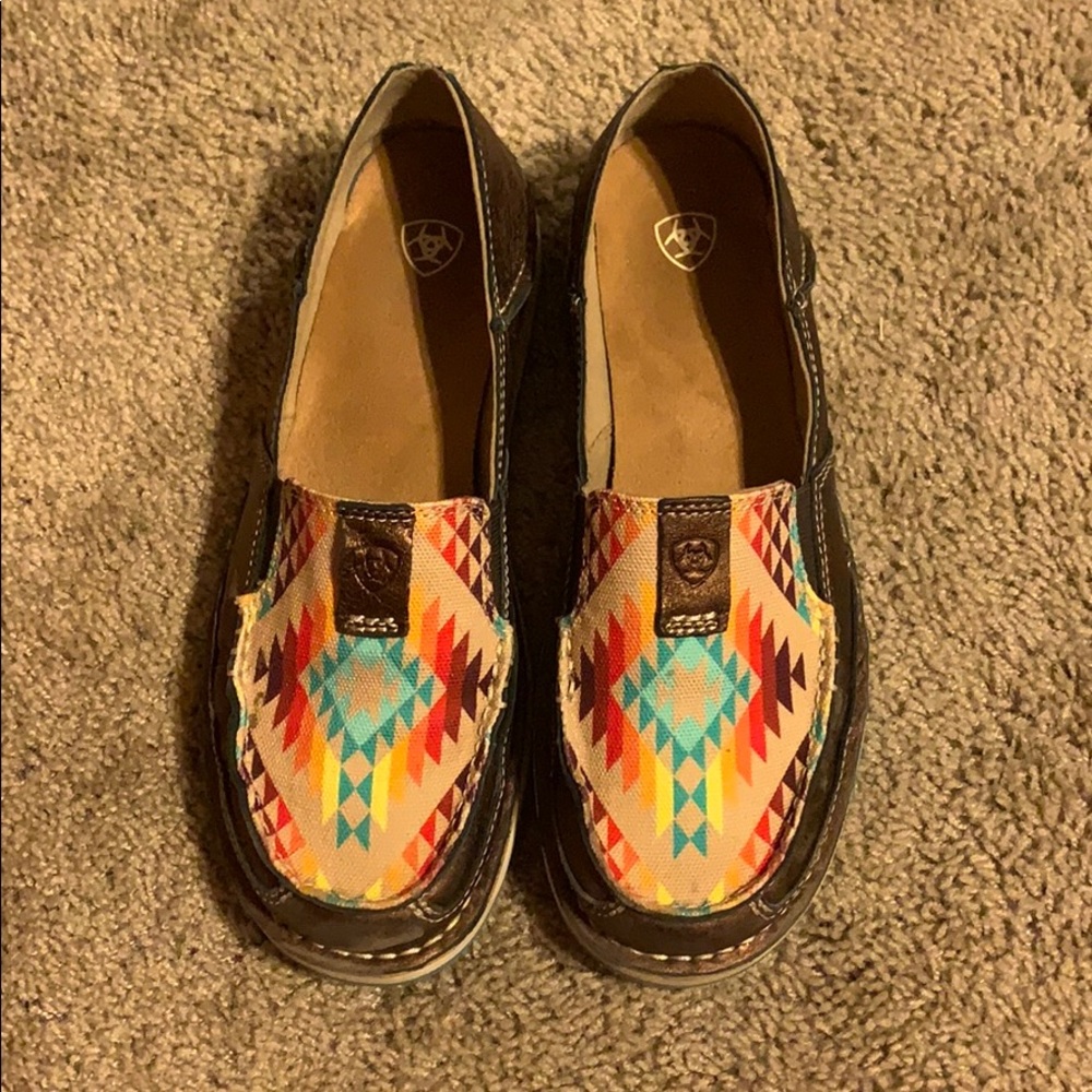 Ariat Cruisers Size 9